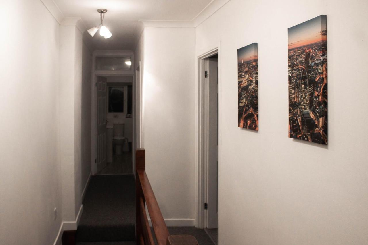 Business Friendly 3Br Home - King Size Beds & Centrally Located Swansea Exterior photo