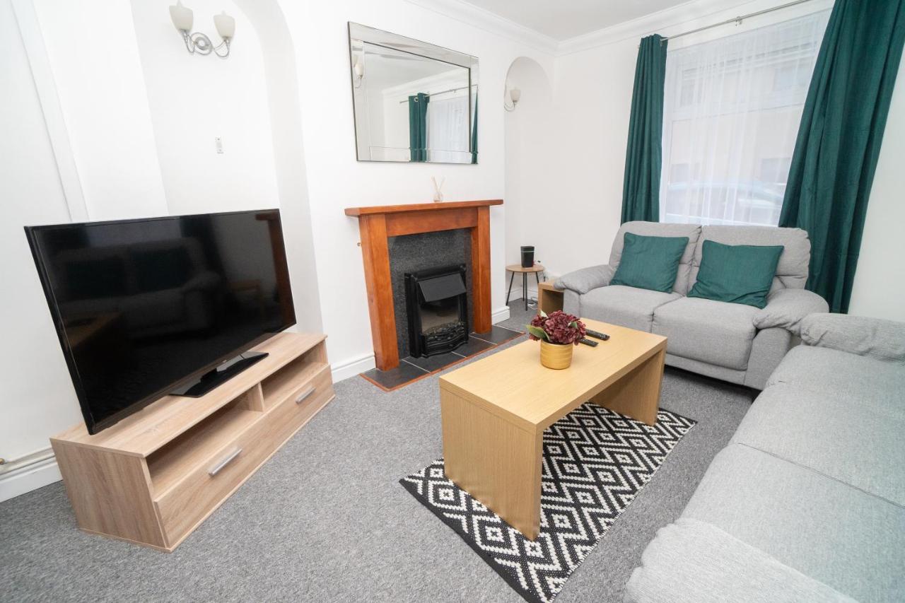 Business Friendly 3Br Home - King Size Beds & Centrally Located Swansea Exterior photo